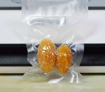 紋路真空袋和光面真空袋有什么區(qū)別？哪個(gè)貴？
